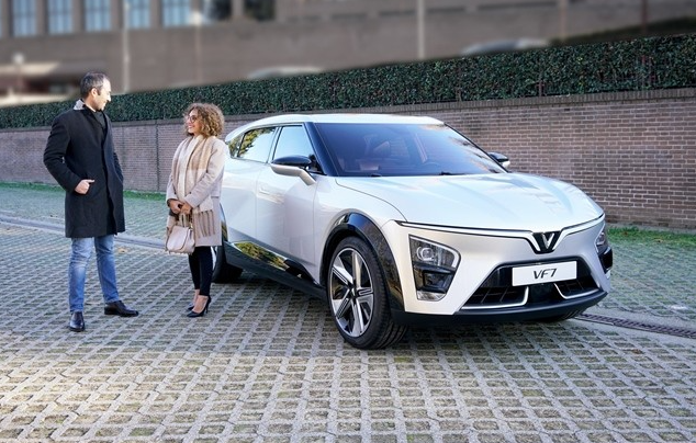VinFast VF7